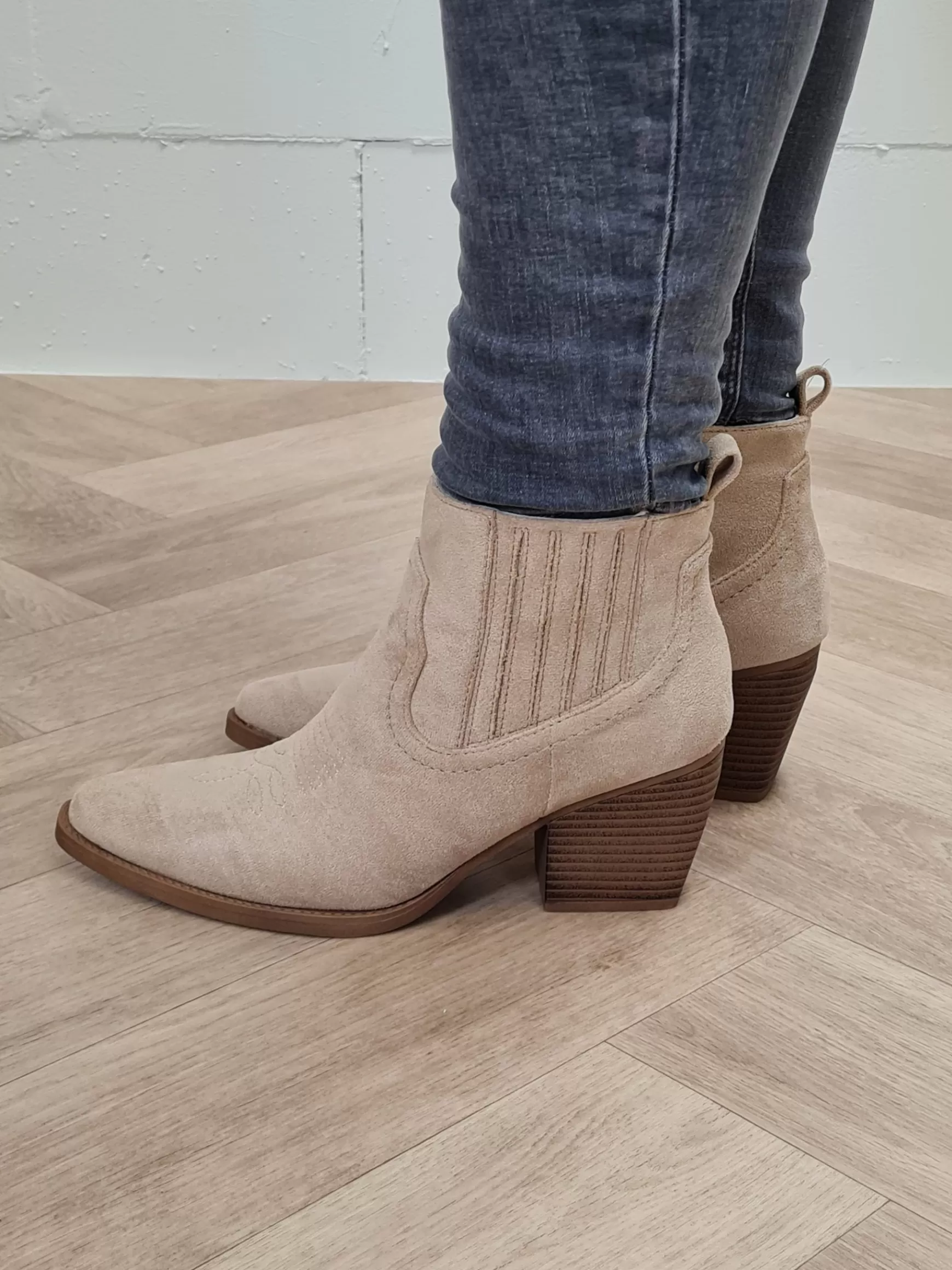 Trendz Enkellaarsje Beige Suede Kiki Cheap