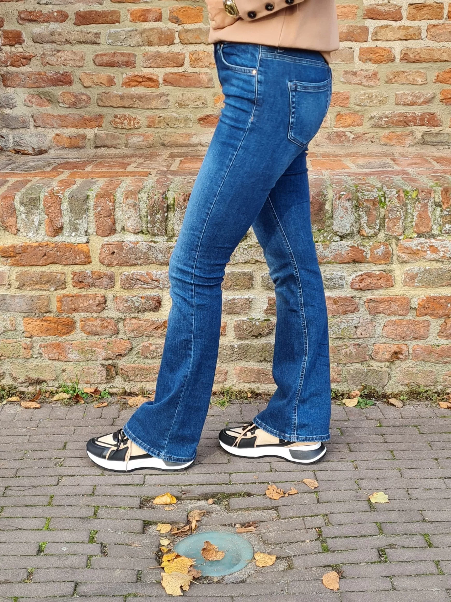 Trendz Flared Jeans Blush Dark Blue (Lengtemaat 32) Cheap