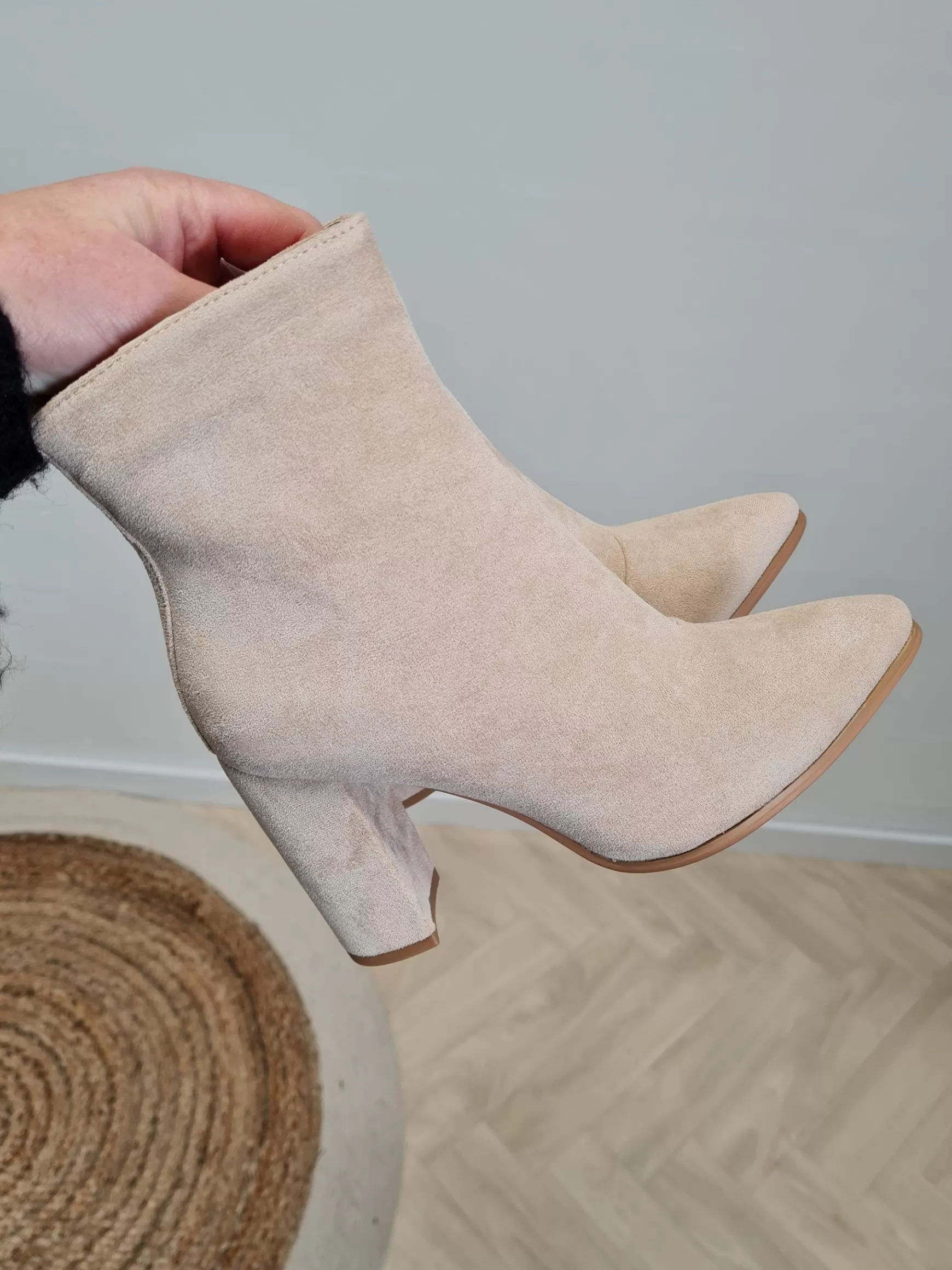 Trendz Laarsje Suzan Suede Beige Hot