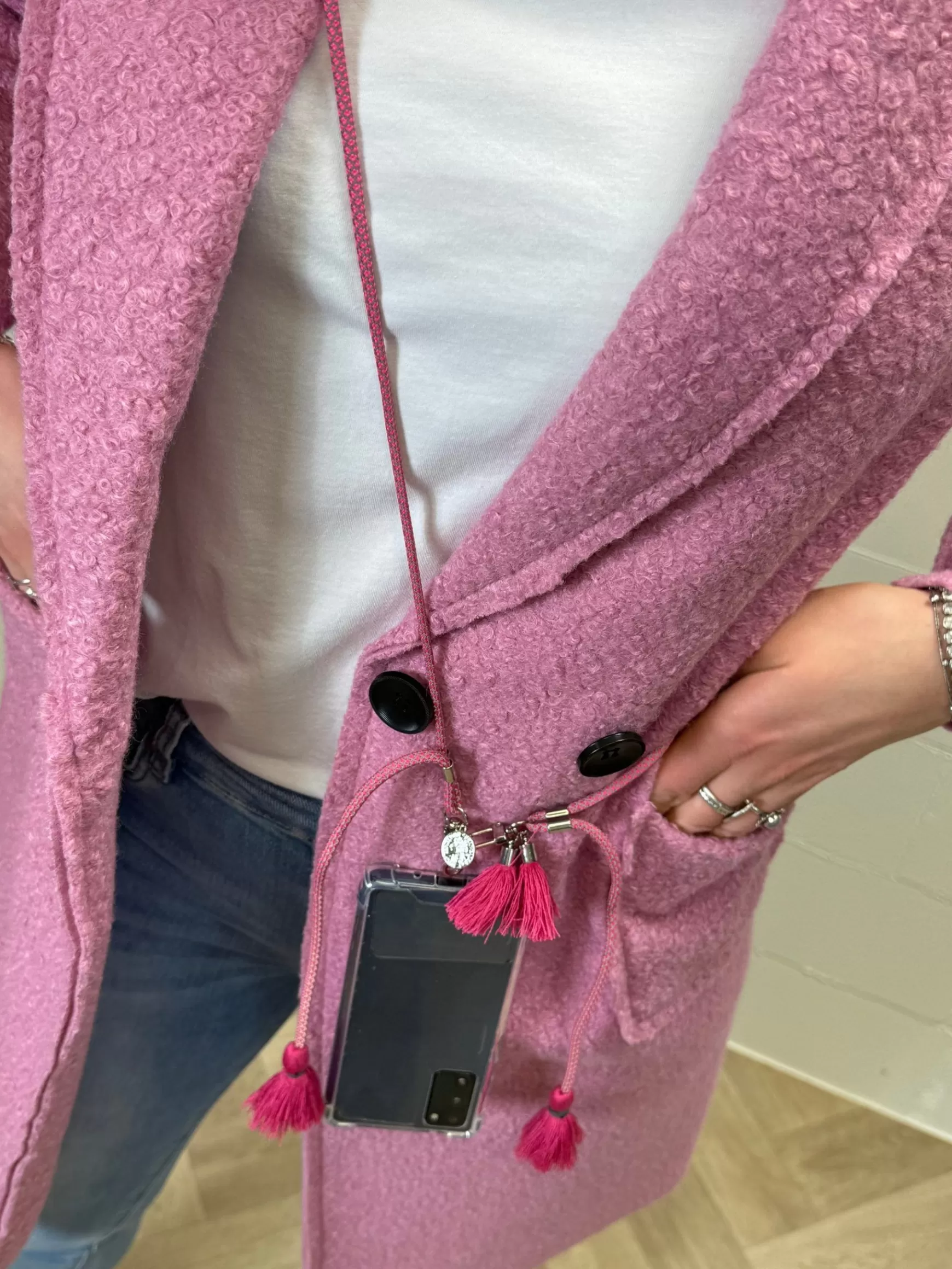 Trendz Telefoonkoord Roze Reflectie (Met Kwastjes) Best